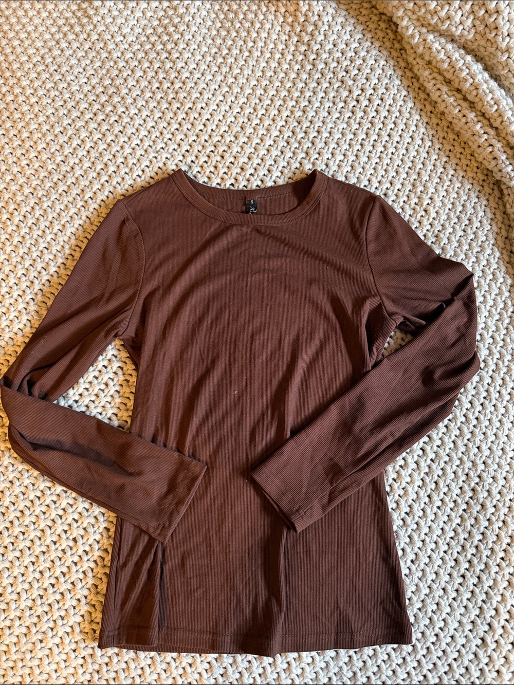 Brown Long-Sleeve Women's Ribbed Crewneck Top